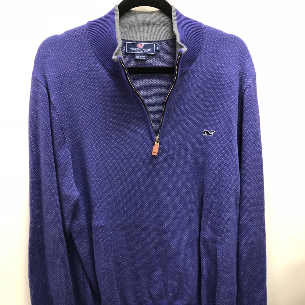 Men’s blue Vineyard vines pullover size Large